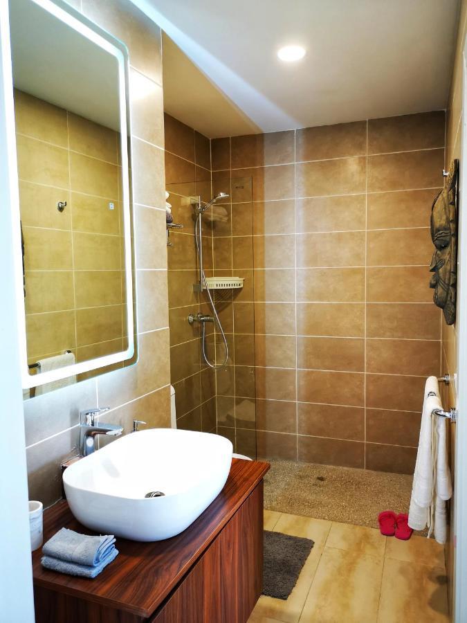 E14, Forest View Apartments, Deposit Required To Confirm Booking โคโลลิ ภายนอก รูปภาพ